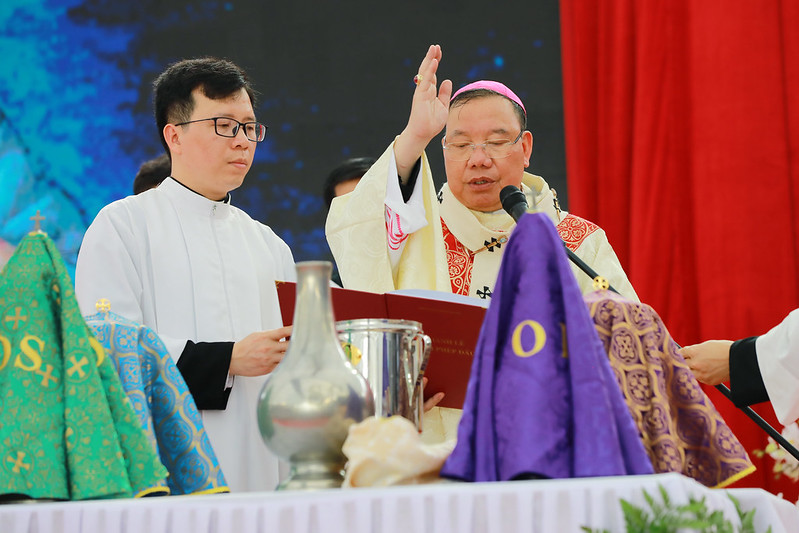 Thánh lễ Truyền Dầu năm 2021 tại Tổng Giáo Phận Hà Nội